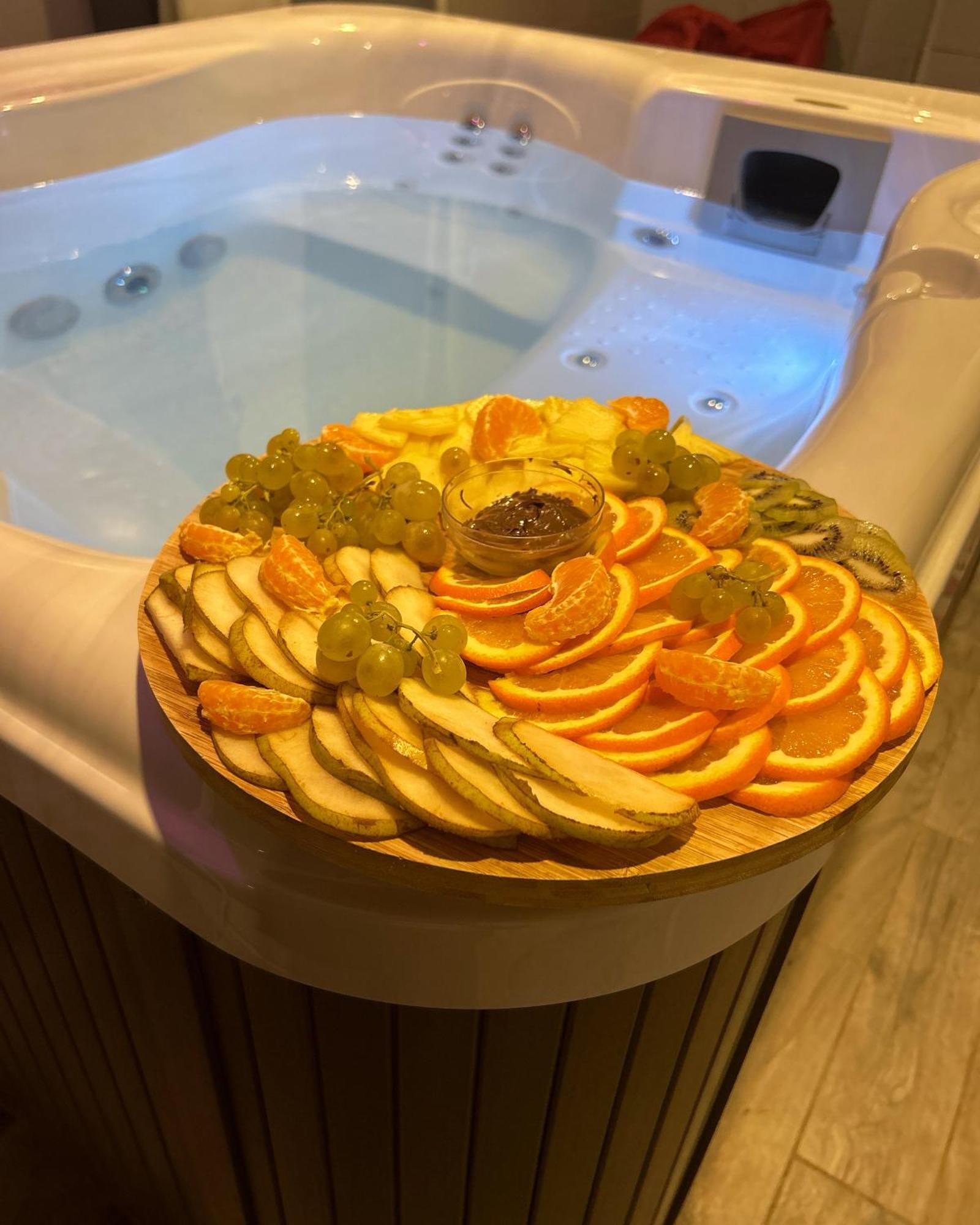 Вилла Jacuzzi Prive Arrivee Autonome Конфлан-Сент-Онорин Экстерьер фото